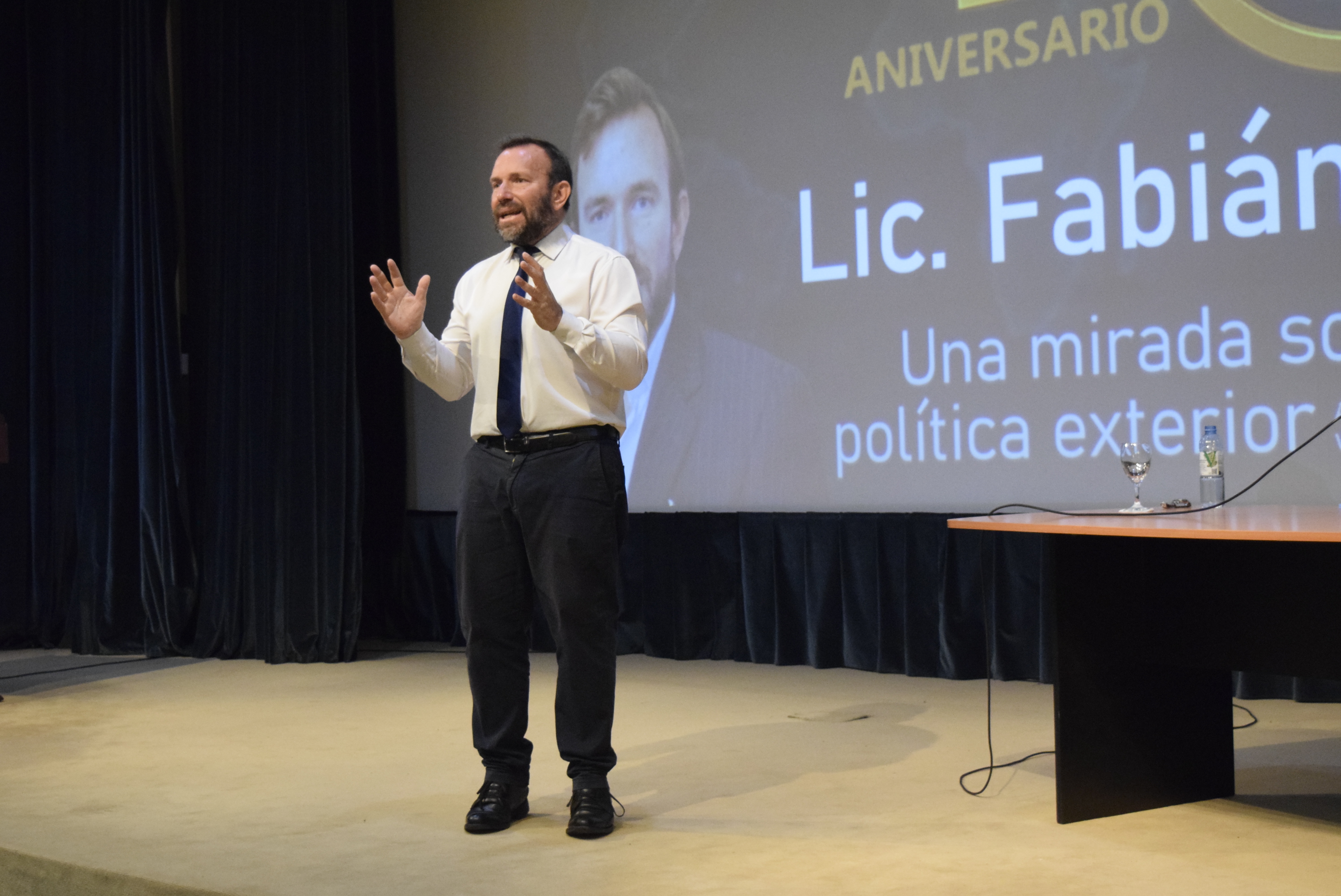 Describa la foto